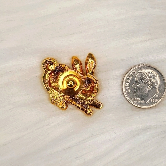 Vintage 80s Avon Small Gold Tone Rhinestone Bunny Rabbit Hare Brooch Pin Button - Picture 7 of 10